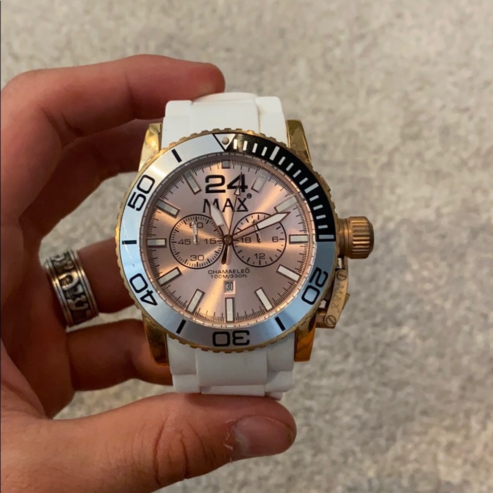 24 Max Chamaeleo Watch